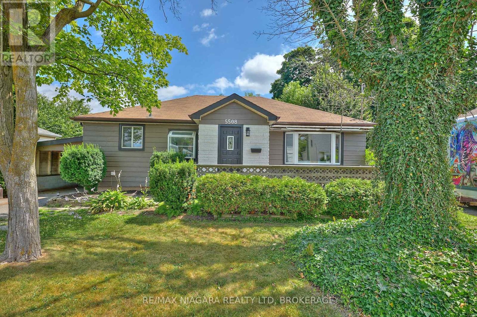 5508 Hillsdale Ave, Niagara Falls, ON L2G 4T8