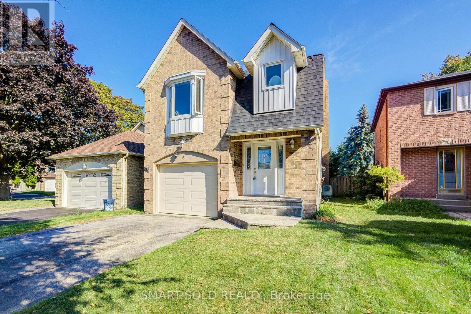 61 Stockbridge Cres, Ajax, ON L1T 2G8