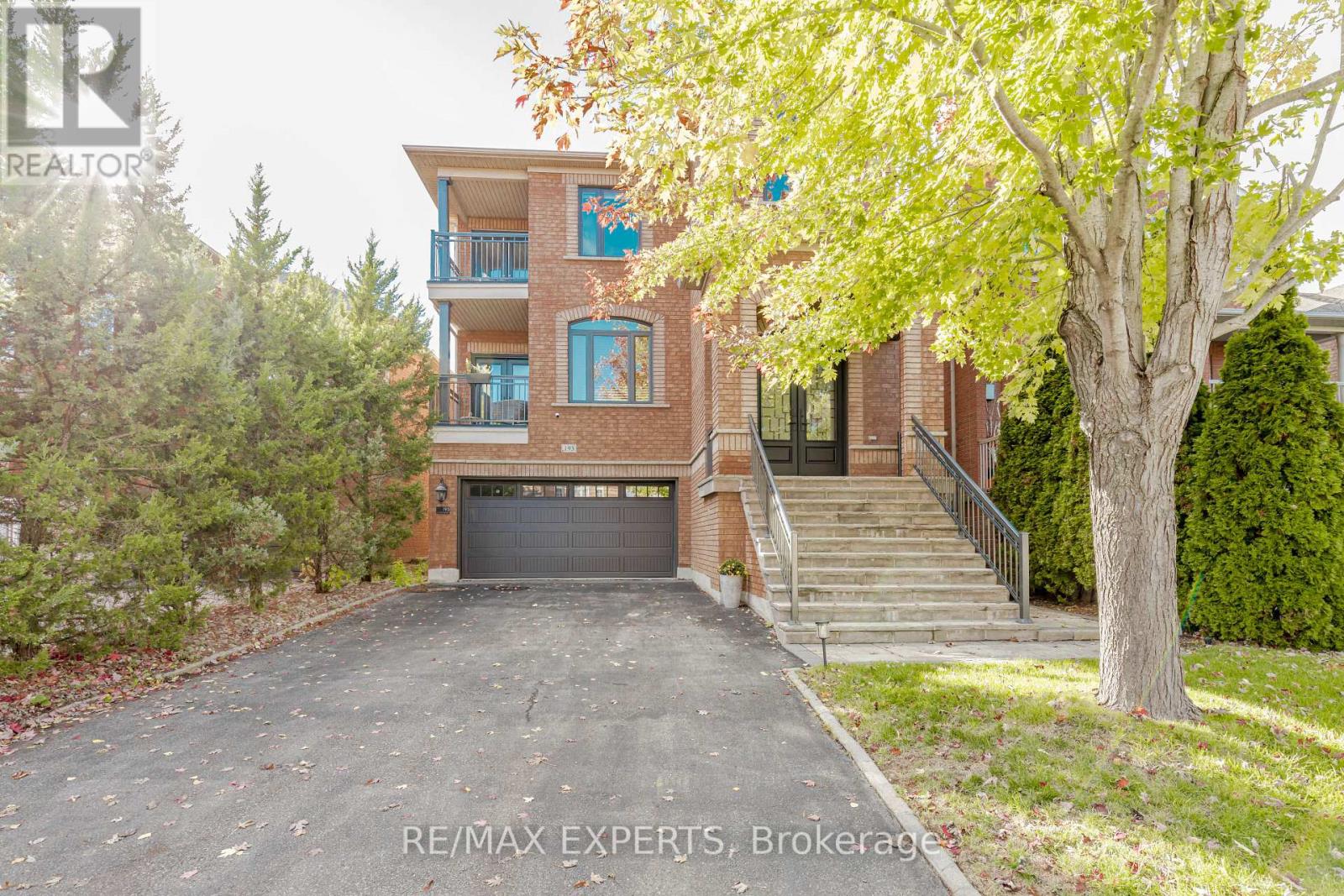 193 Fairlane Cres, Vaughan, ON L4H 2H1