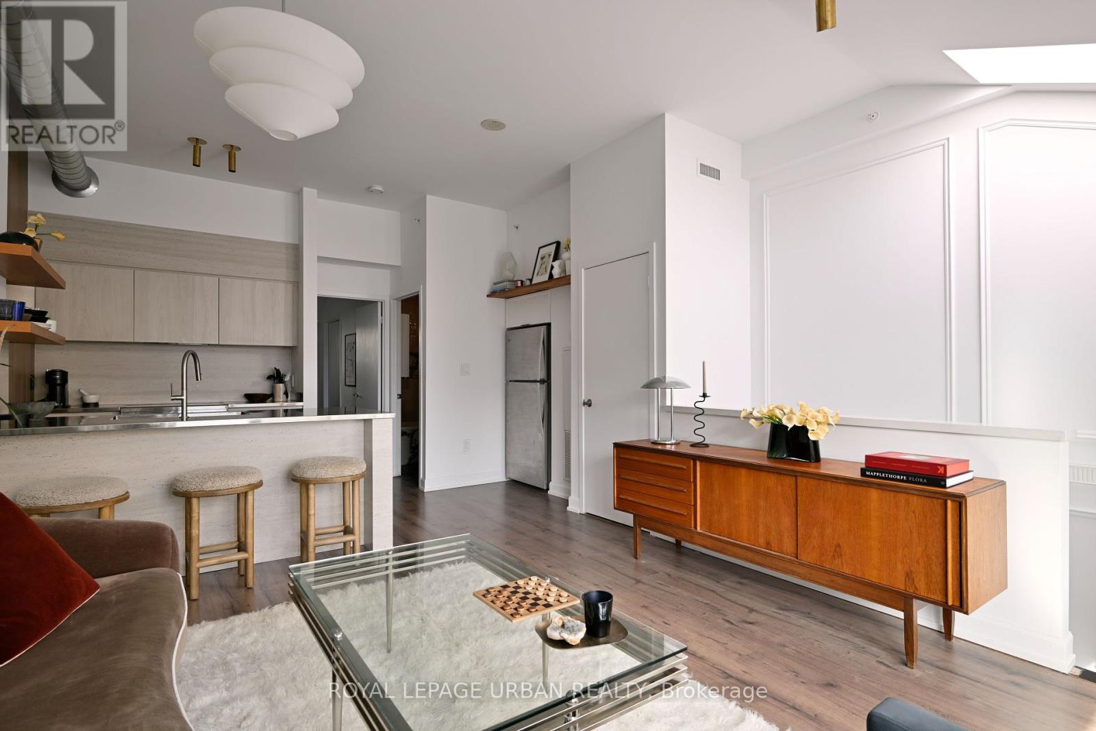 420 1410 Dupont St, Toronto, ON M6H 0B6