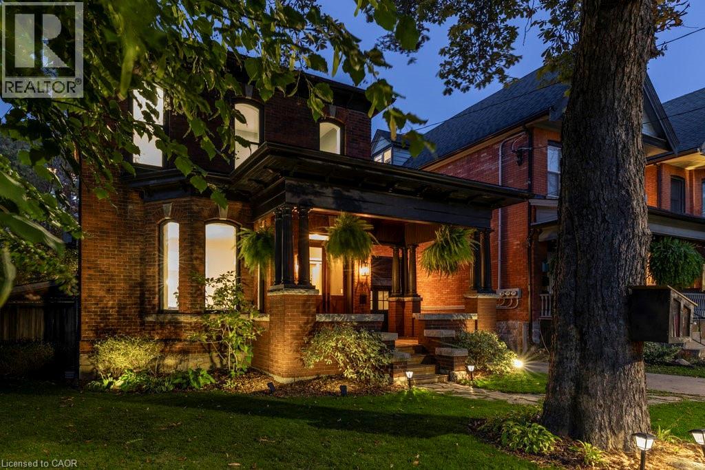 150 Markland St, Hamilton, ON L8P 2K5