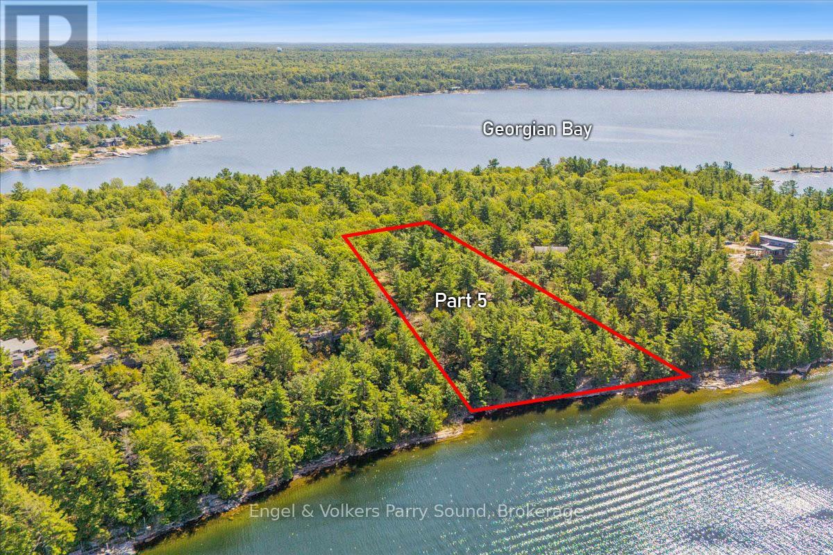5 Ma Ln, McDougall, ON P2A 2W9