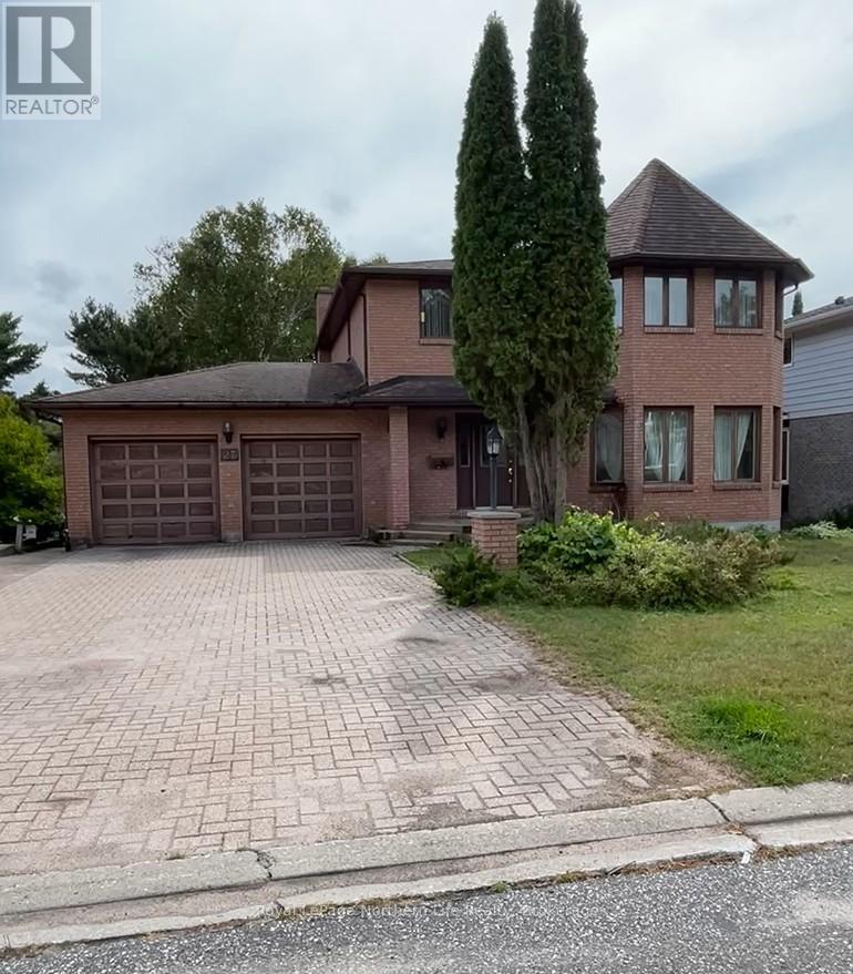 27 Killare St, North Bay, ON P1B 8Z4
