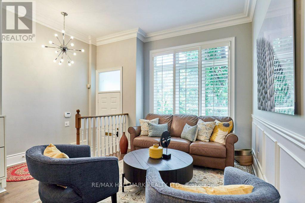 85 Taunton Rd, Toronto, ON M4S 2P2