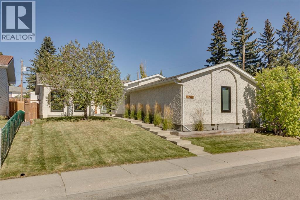 1240 Mapleglade Cres SE, Calgary, AB T2J 2H3