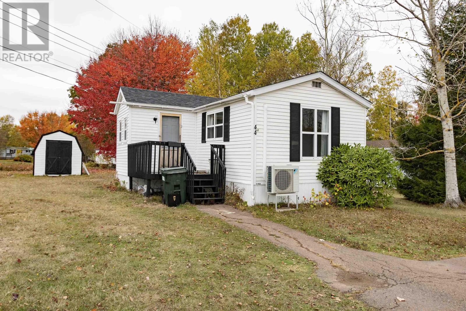 44 Anson Ave, Amherst, NS B4H 4K7