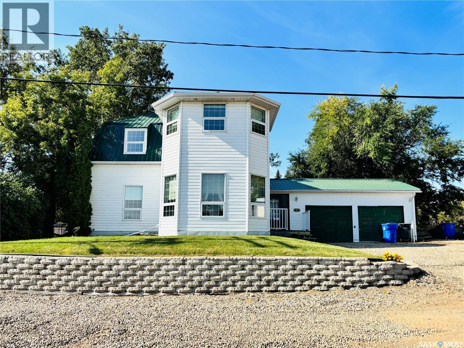 1st Street Unit 520, North Portal, SK S0C 1W0