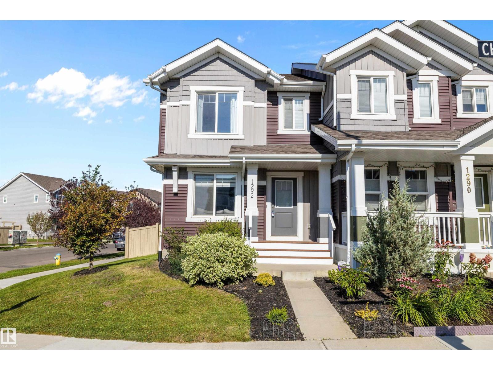 1292 Chappelle Bv SW, Edmonton, AB T3W 3S1