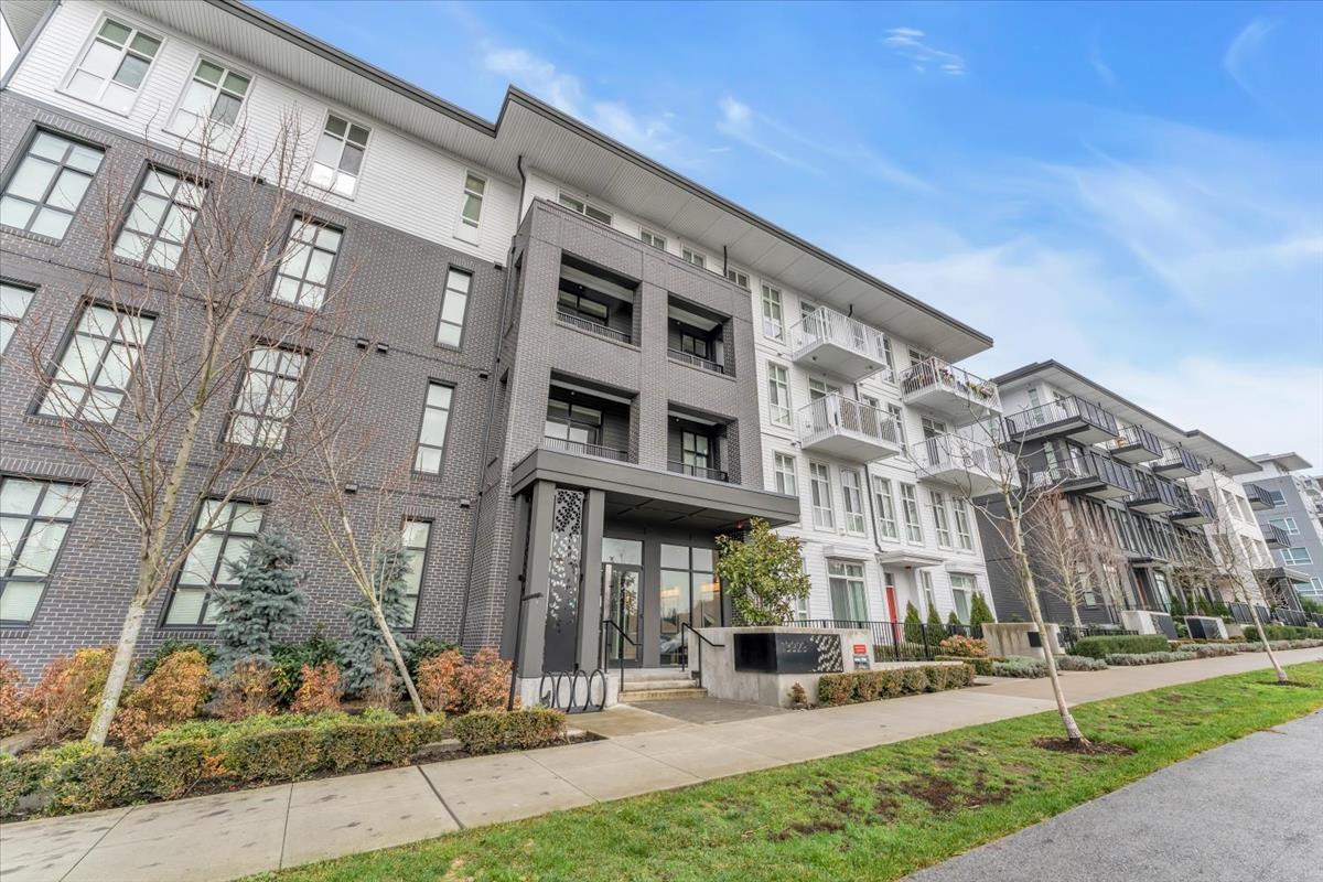 13929 105 Boulevard Unit 112, Surrey, BC V3T 0R5