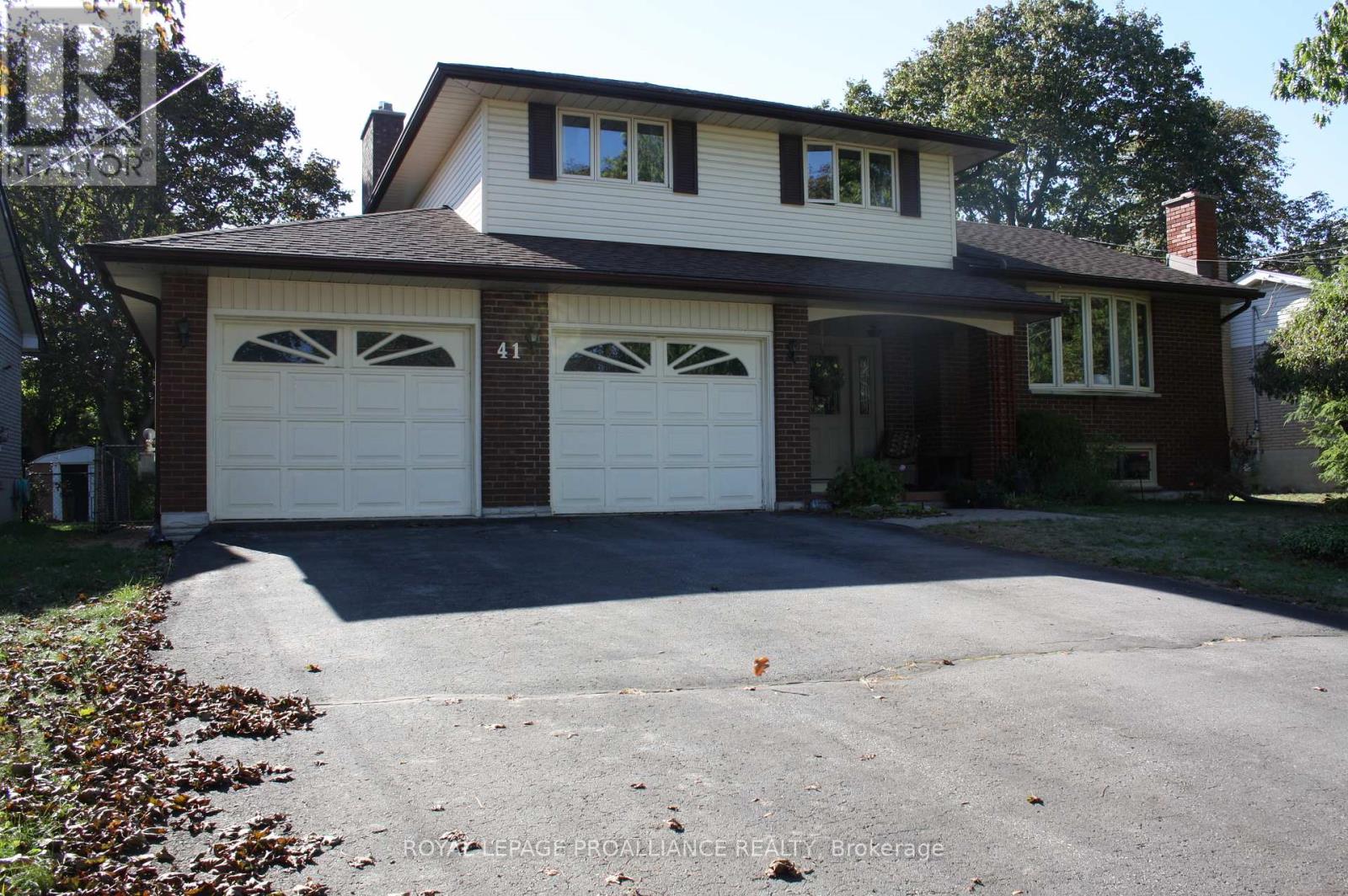 41 Hope Cres, Belleville, ON K8P 4S3