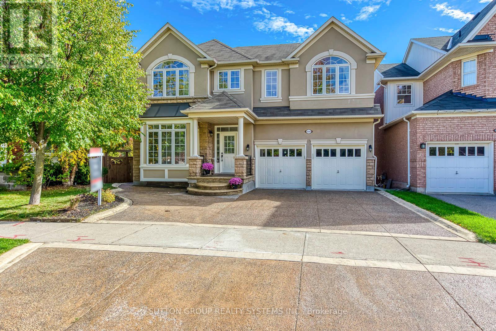 2207 Kwinter Rd, Oakville, ON L6M 0G1