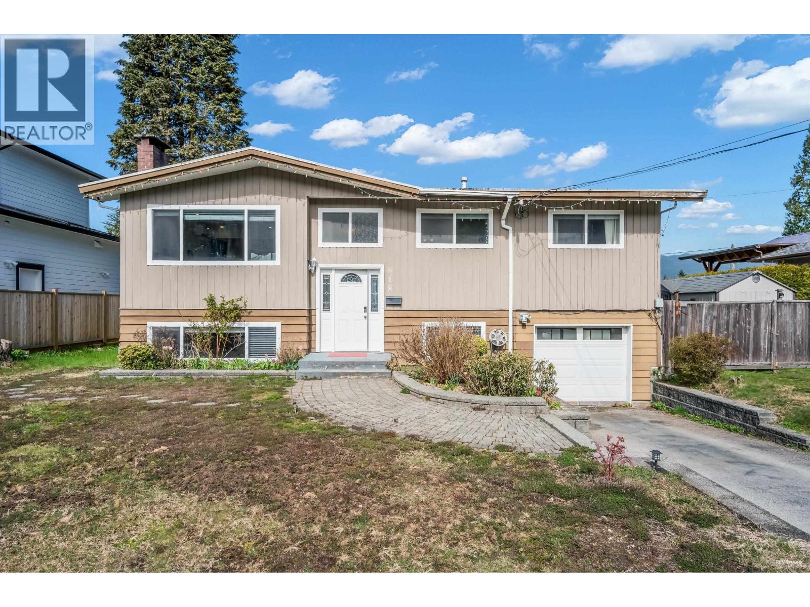 818 Seymour Dr, Coquitlam, BC V3J 6V7