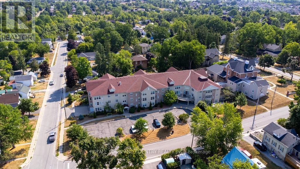 302 8 Huron St, Kawartha Lakes, ON K9V 6K3