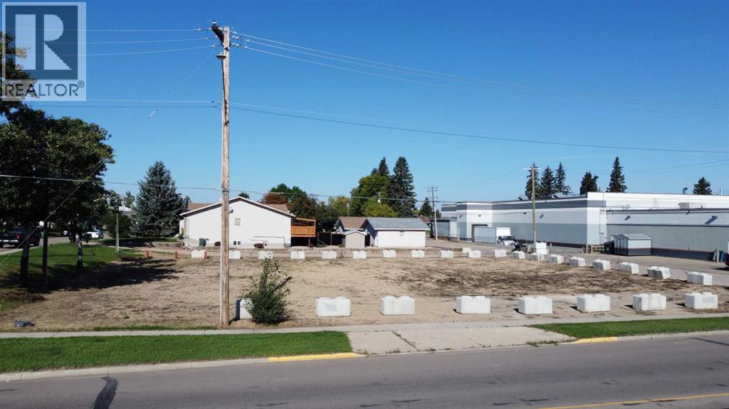 50 Street Unit 4420, Ponoka, AB T4J 1J5