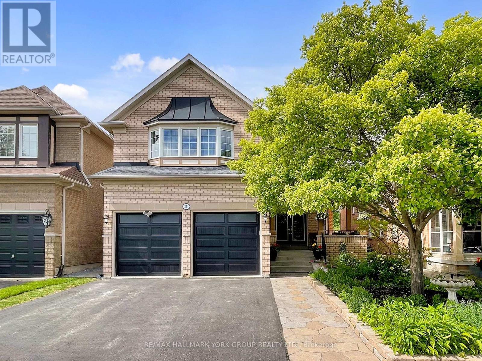 254 Tower Hill Rd, Richmond Hill, ON L4E 4K8