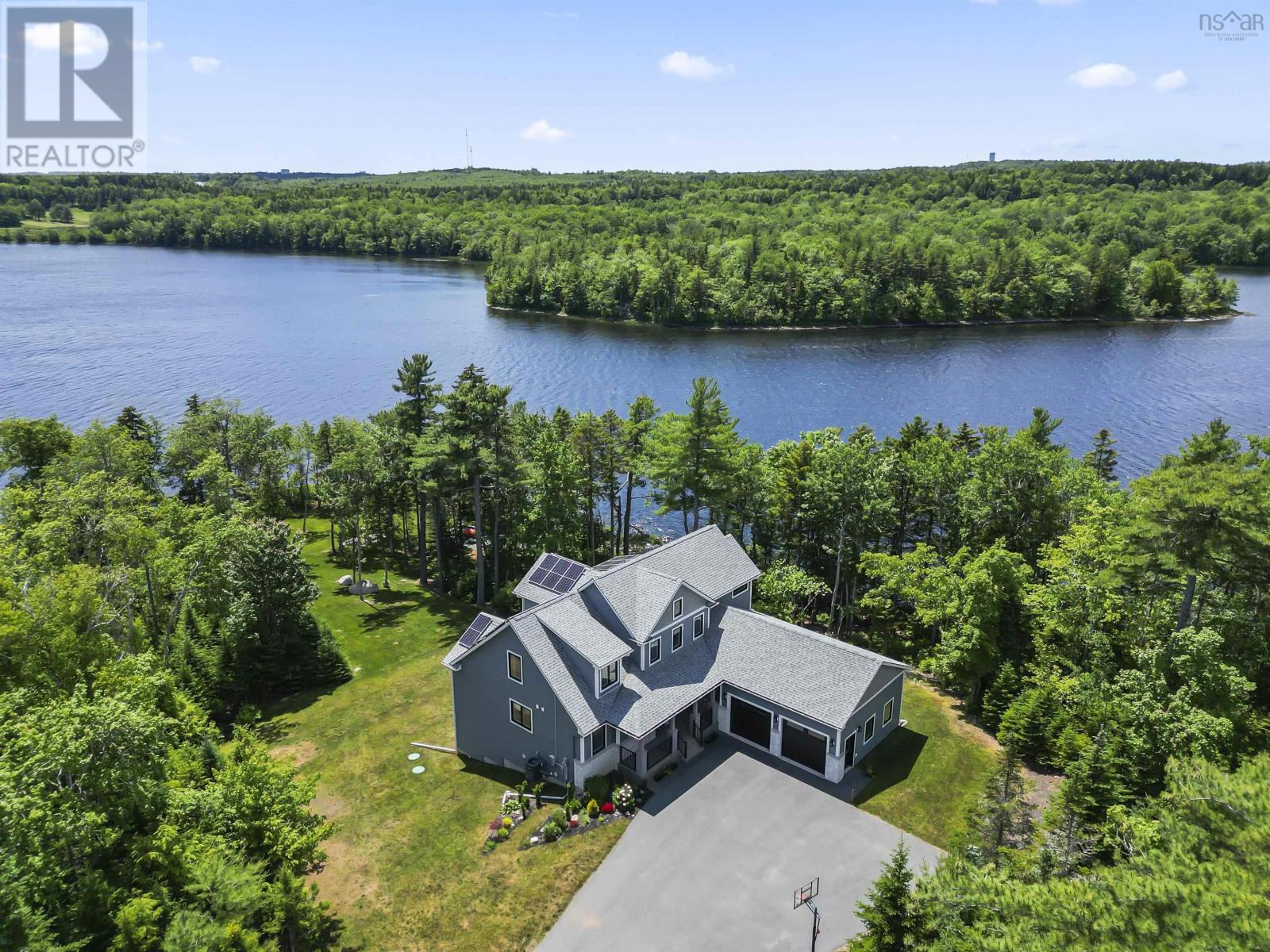 430 Heddas Way, Fall River, NS B2T 0M3