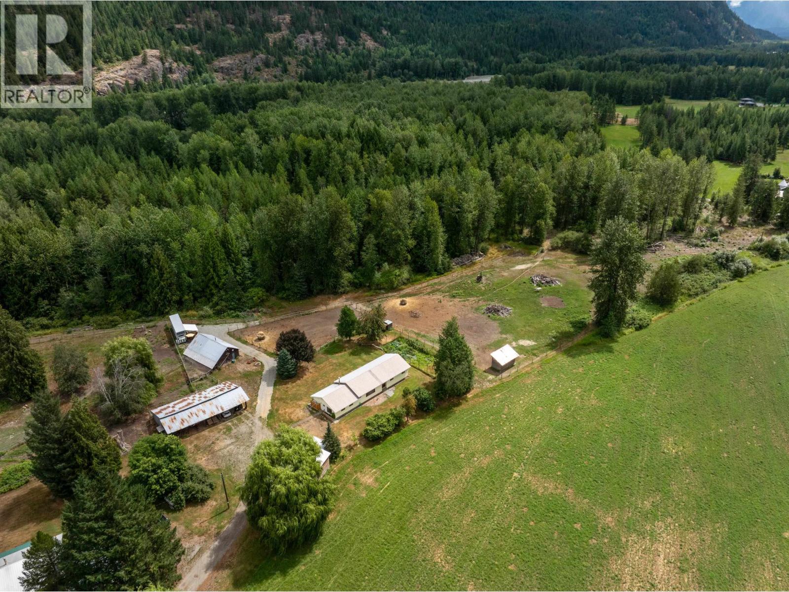 8988 Pemberton Meadows Rd #b, Pemberton, BC V0N 2L2
