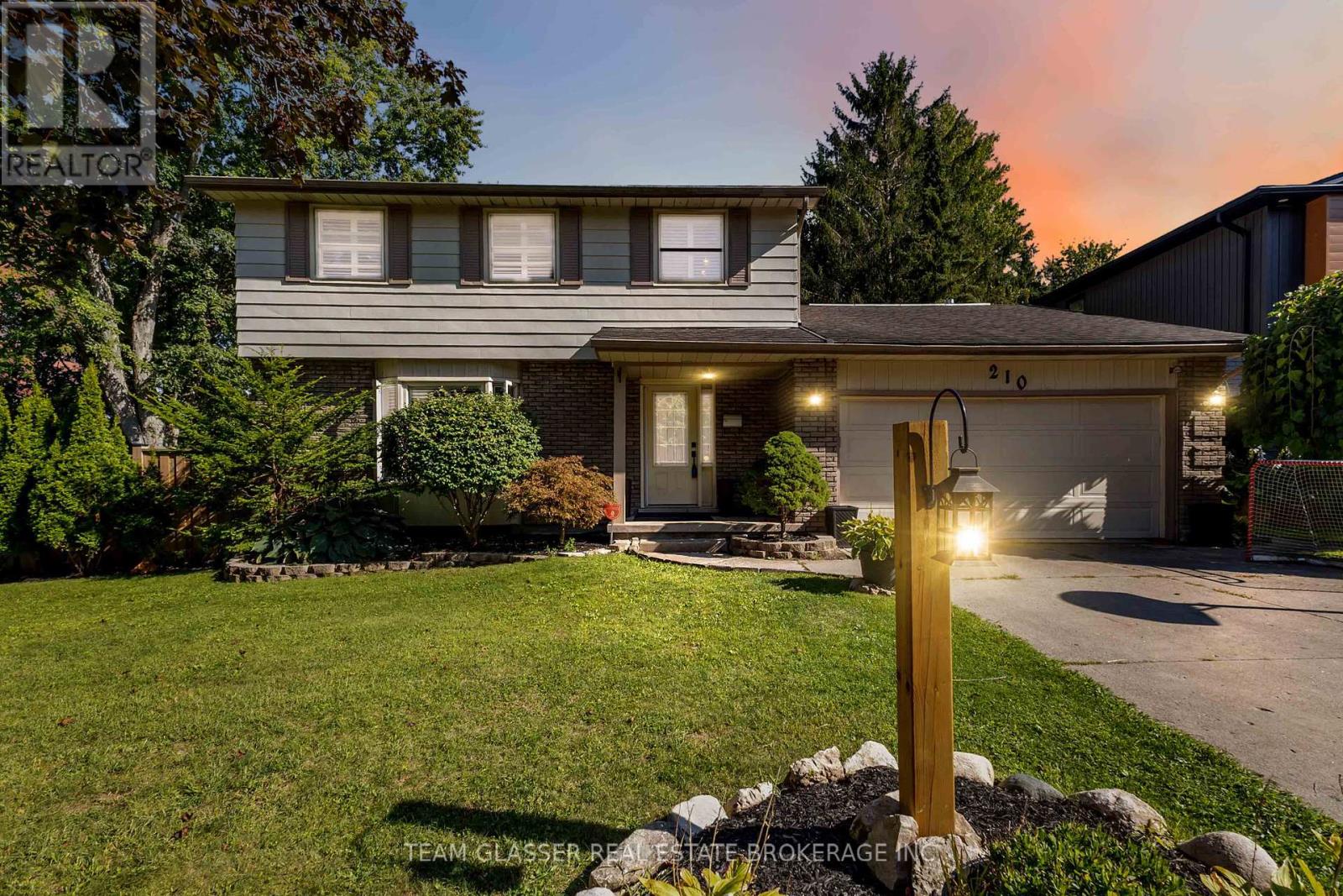 210 Chalet Cres, London, ON N6K 3C6