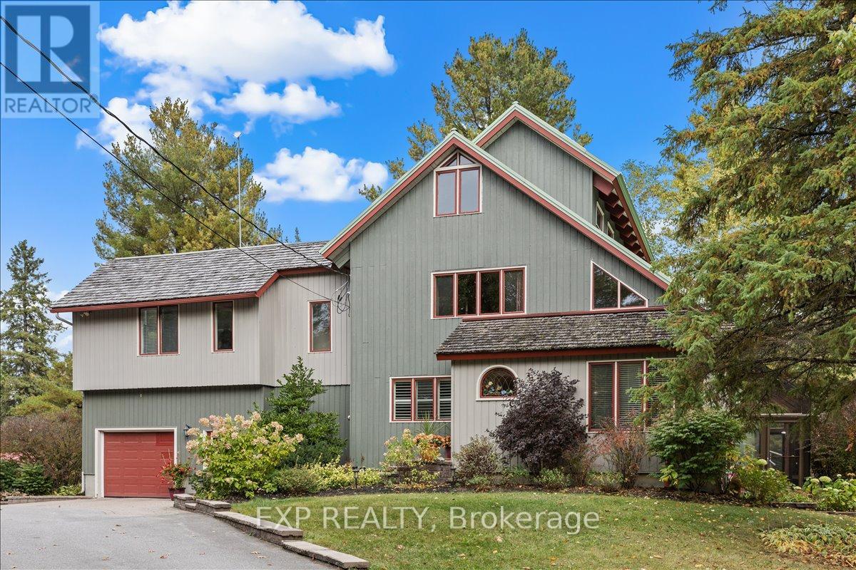 182 Spruce Ridge Rd, Ottawa, ON K0A 1L0
