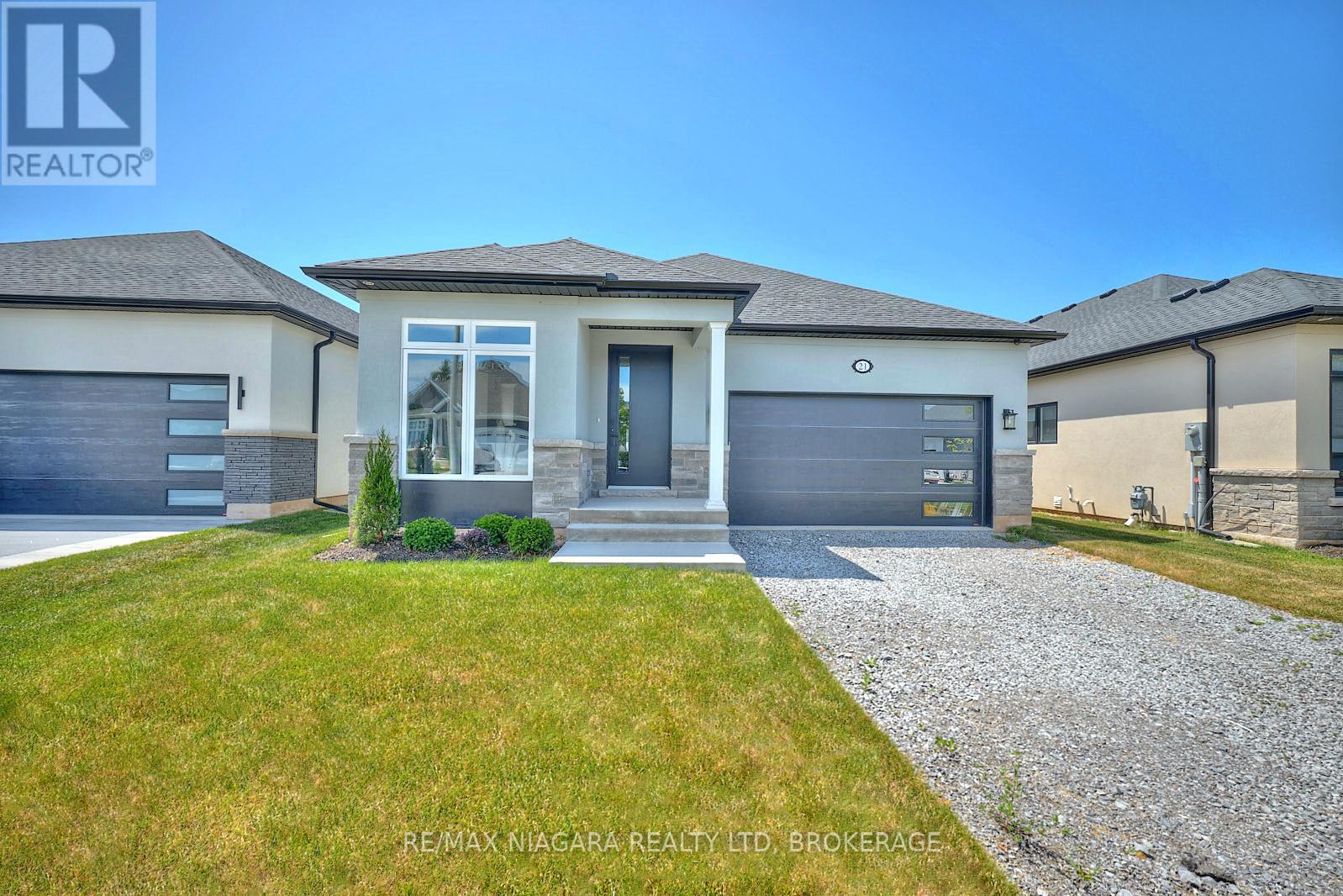 21 Sunrise Ct N, Fort Erie, ON L0S 1N0