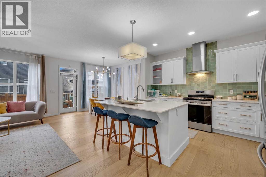 14 Ambleside Rise NW, Calgary, AB T3P 1S5