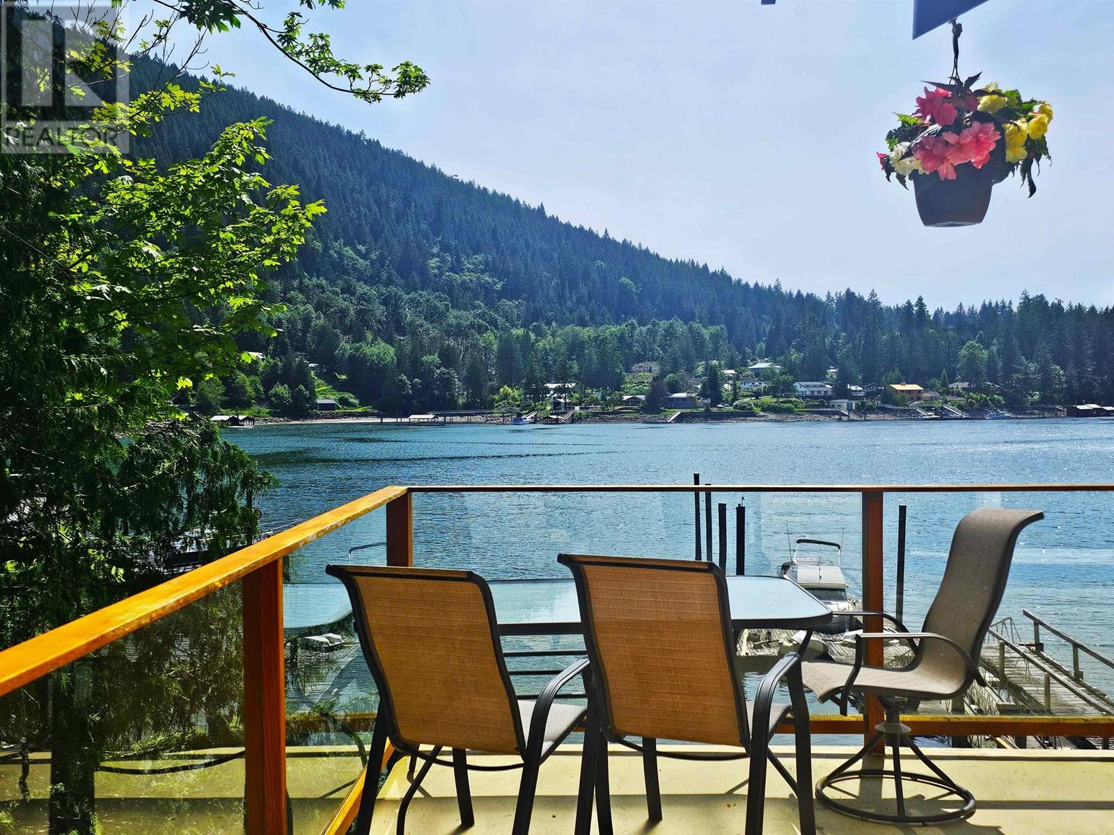 5338 Daniel Rd, Garden Bay, BC V0N 1S1