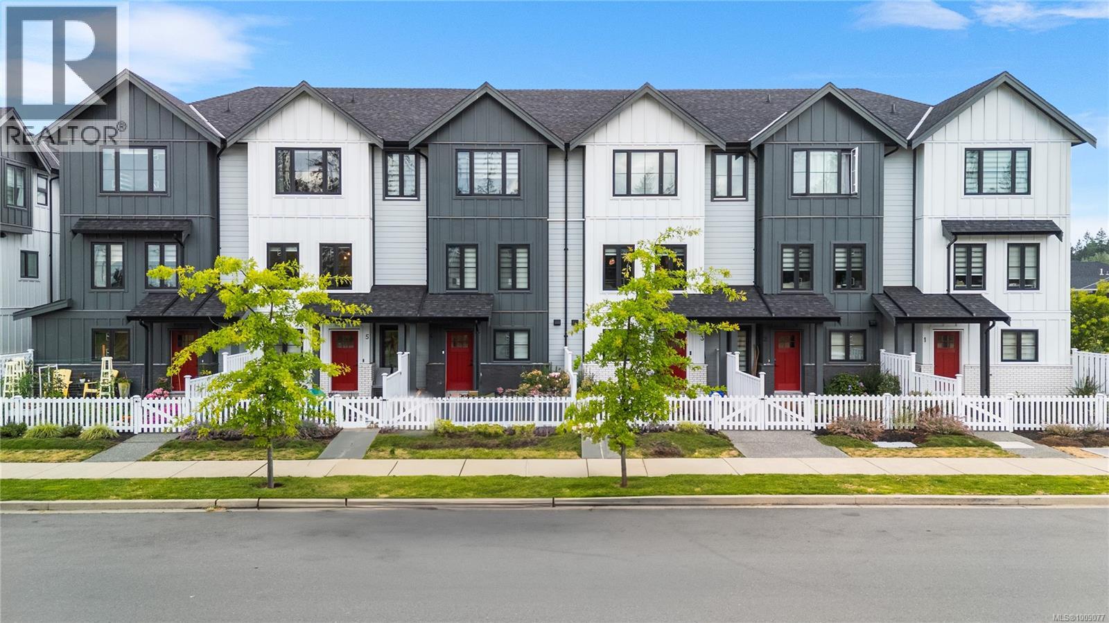 701 Sitka St Unit 5 St, Campbell River, BC V9H 0E5