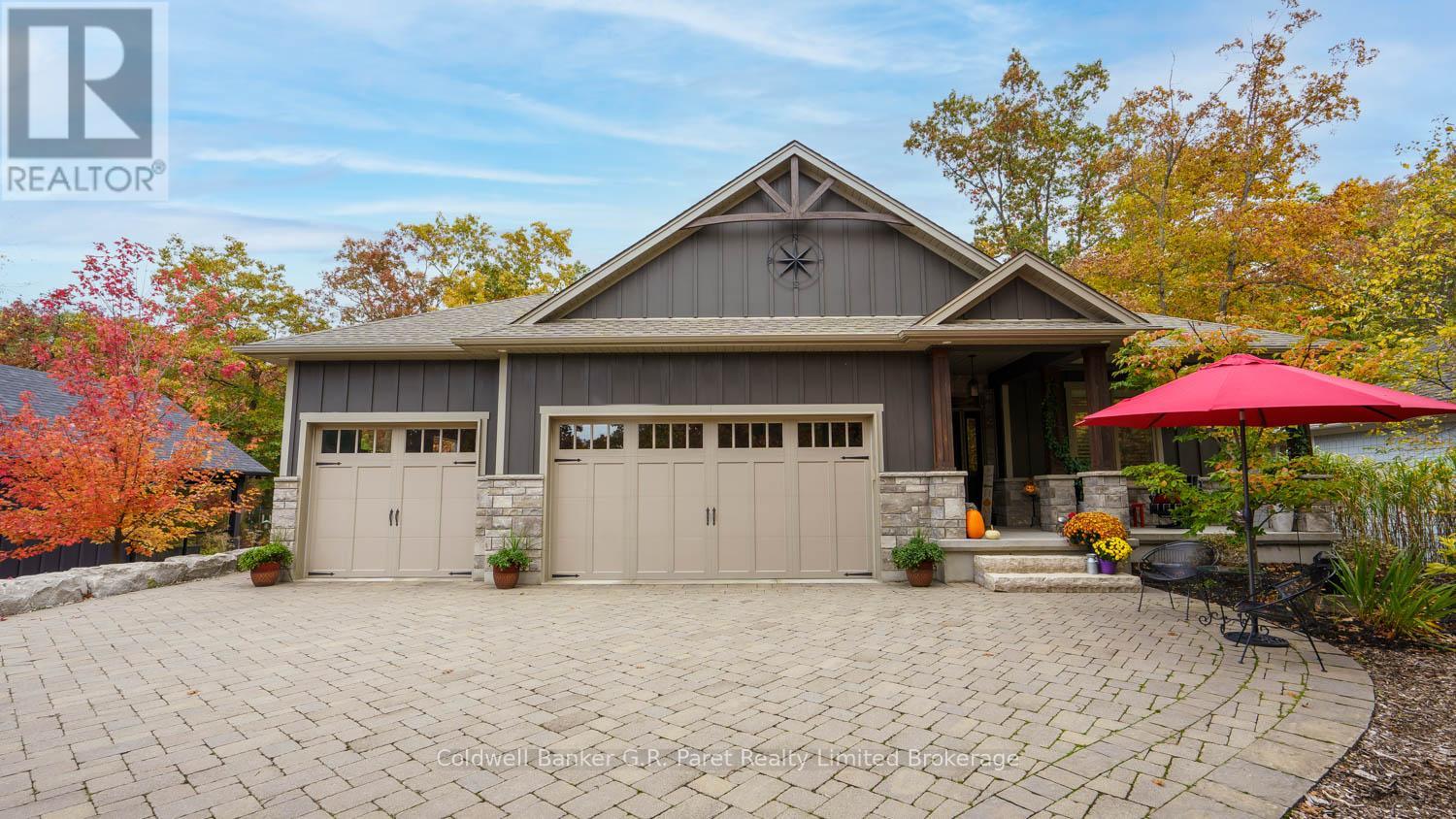 10151 Pinery Bluffs Rd, Lambton Shores, ON N0M 1T0