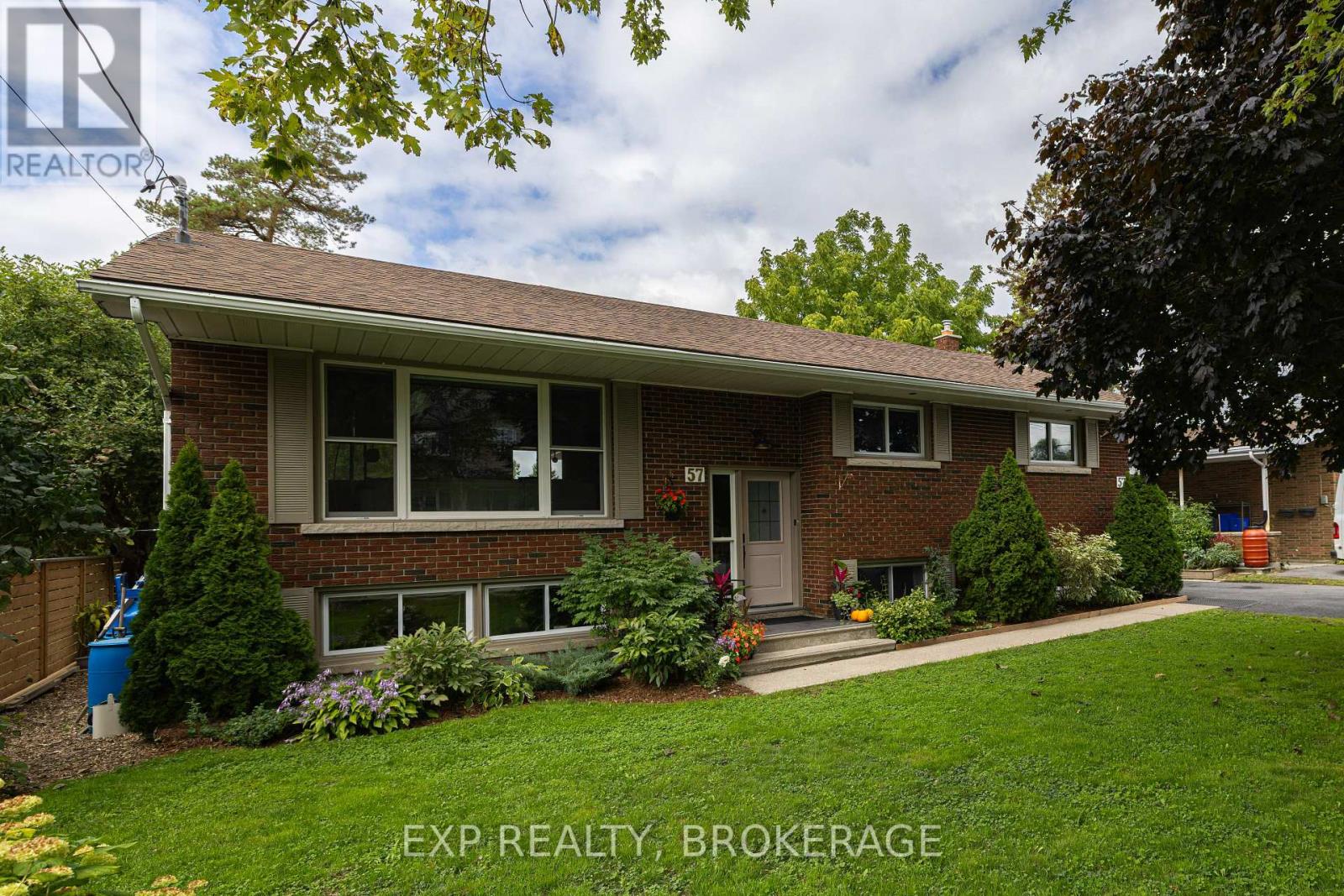 57 Lakeview Ave, Kingston, ON K7M 3T4