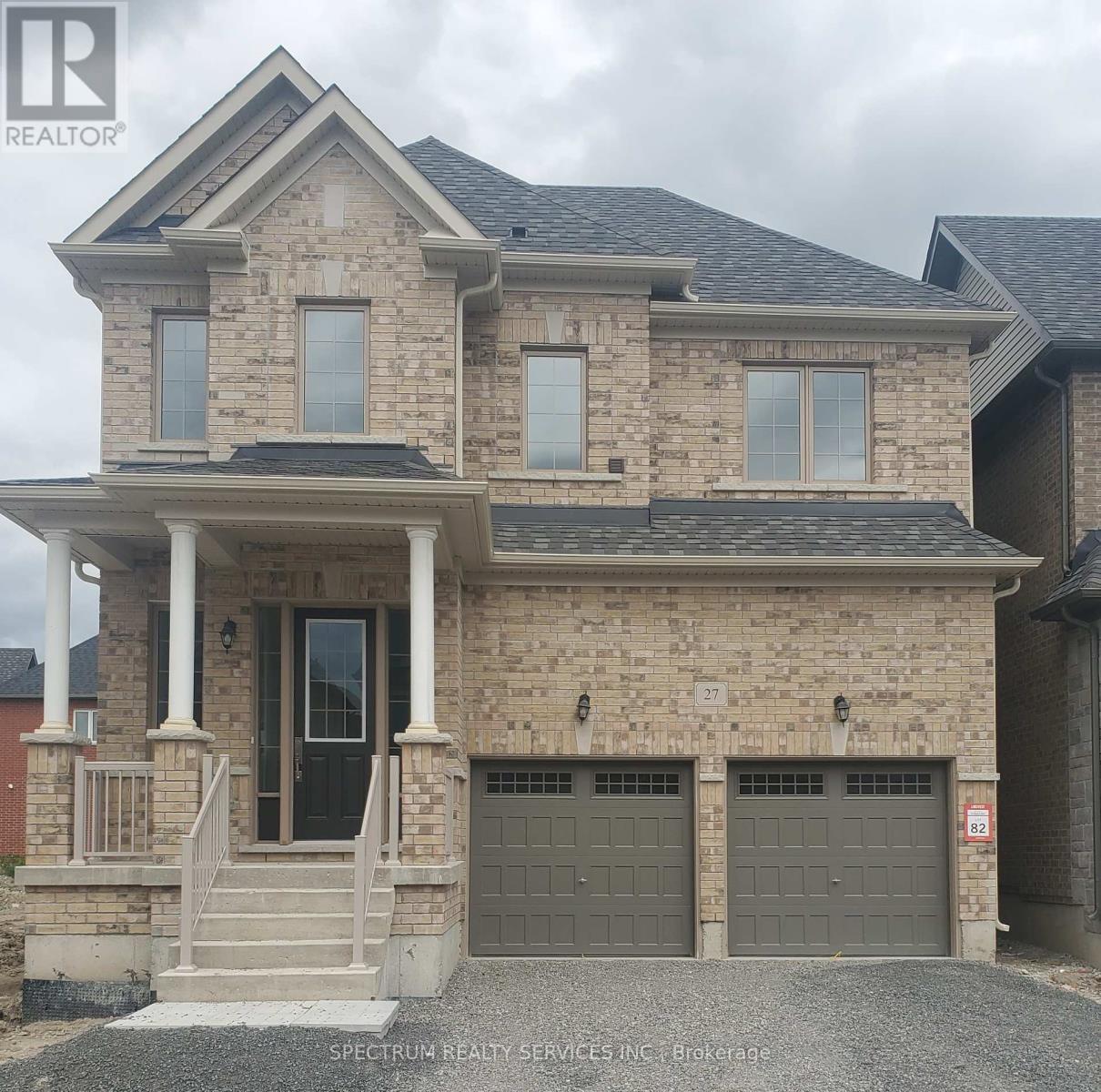 27 Rogerson St E, Clarington Newcastle, ON L1B 0W4