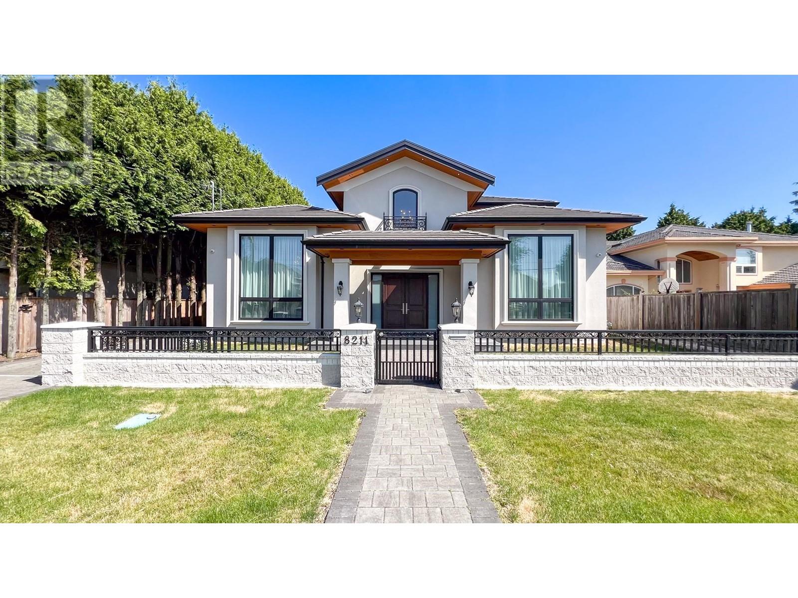 8211 Mowbray Rd, Richmond, BC V7A 2B8