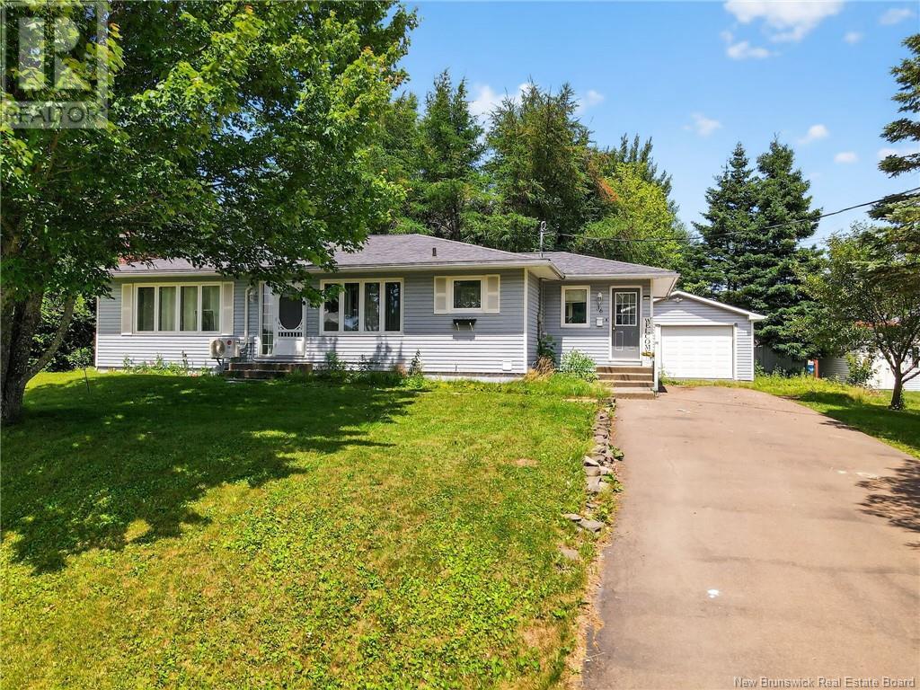 36 Braemar St, Salisbury, NB E4J 2A2
