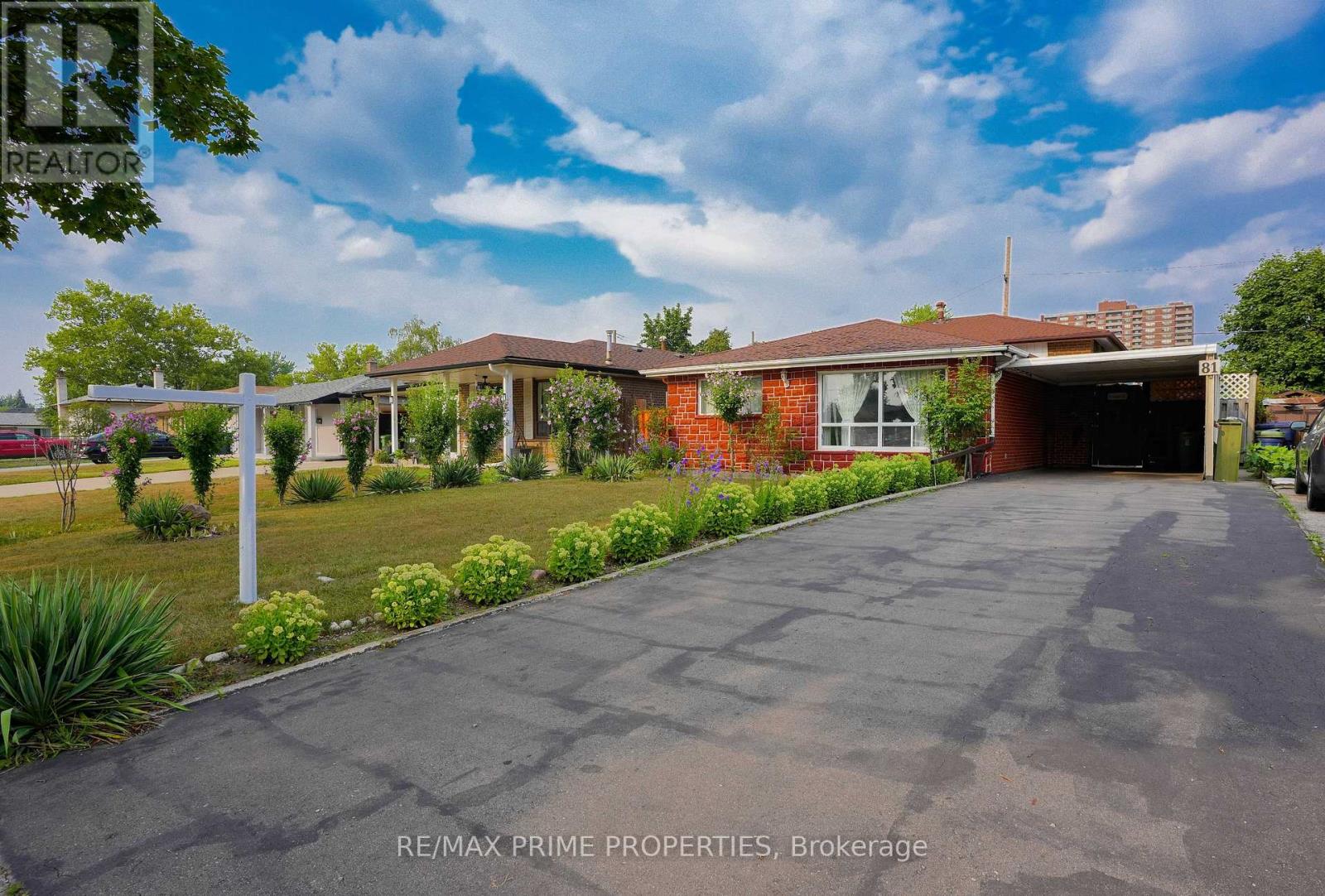 81 Silverstone Dr, Toronto, ON M9V 3G4