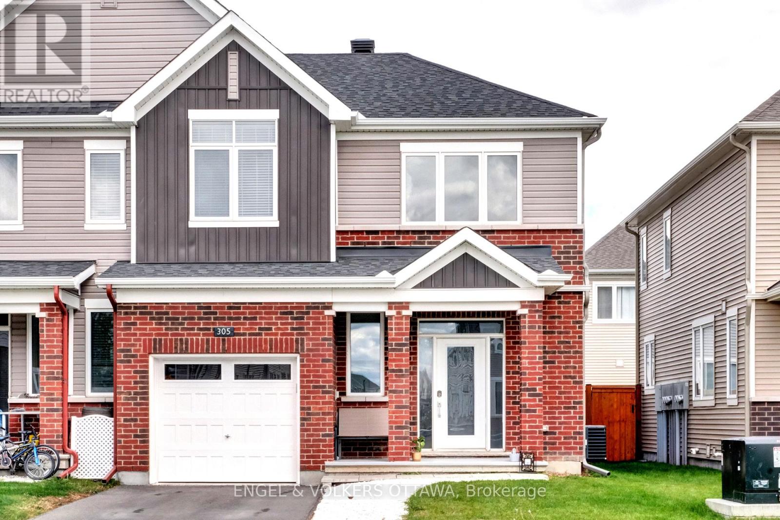 305 Lamarche Ave, Ottawa, ON K1C 1T1