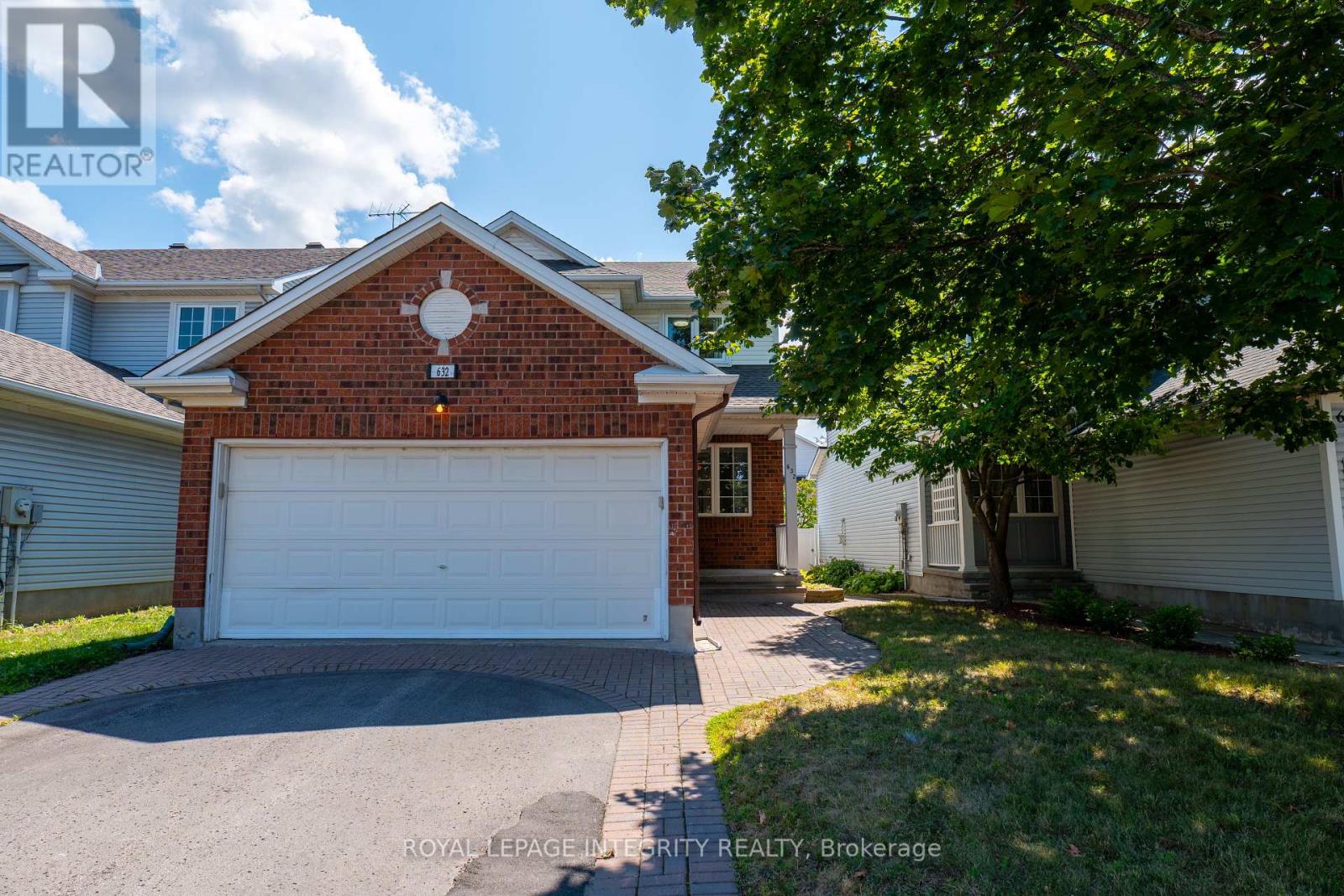 632 Valin St, Ottawa, ON K4A 3S9
