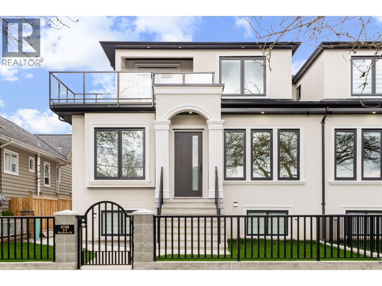6765 Kitchener Street Unit 2, Burnaby, BC V5J 2J8