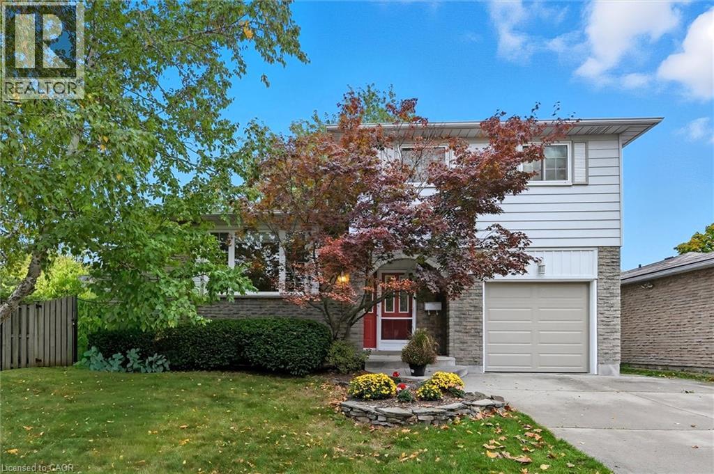 2400 Eaglesfield Dr, Burlington, ON L7P 3V5