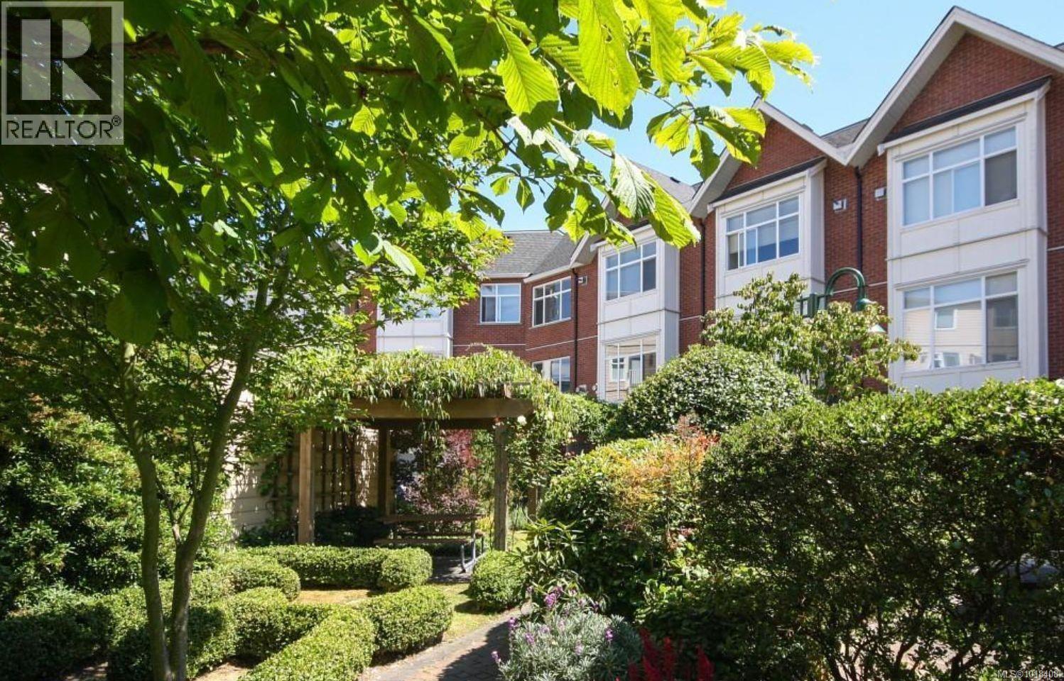 60 Dallas Rd Unit 36 Rd, Victoria, BC V8V 1A2