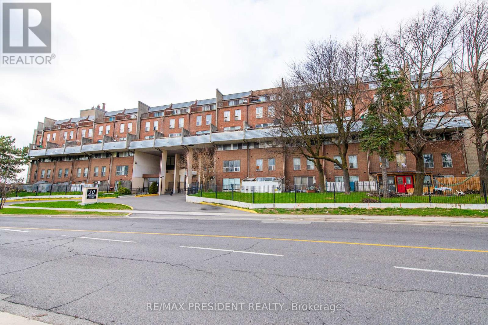 157 10 Eddystone Ave, Toronto, ON M3N 2T2