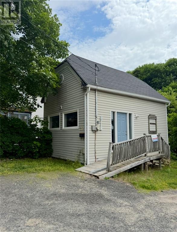 510 King George Hwy, Miramichi, NB E1V 1N1