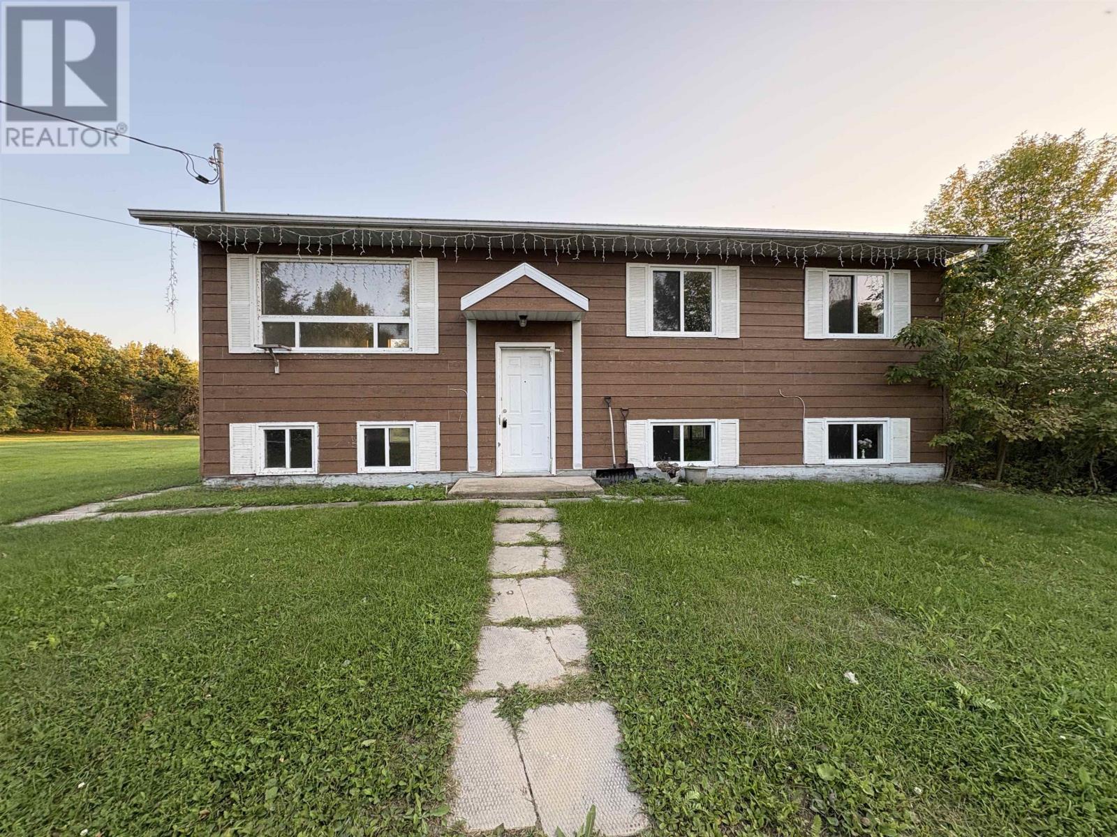 44 Eleanor Lake Rd, Morson, ON P0W 1M0