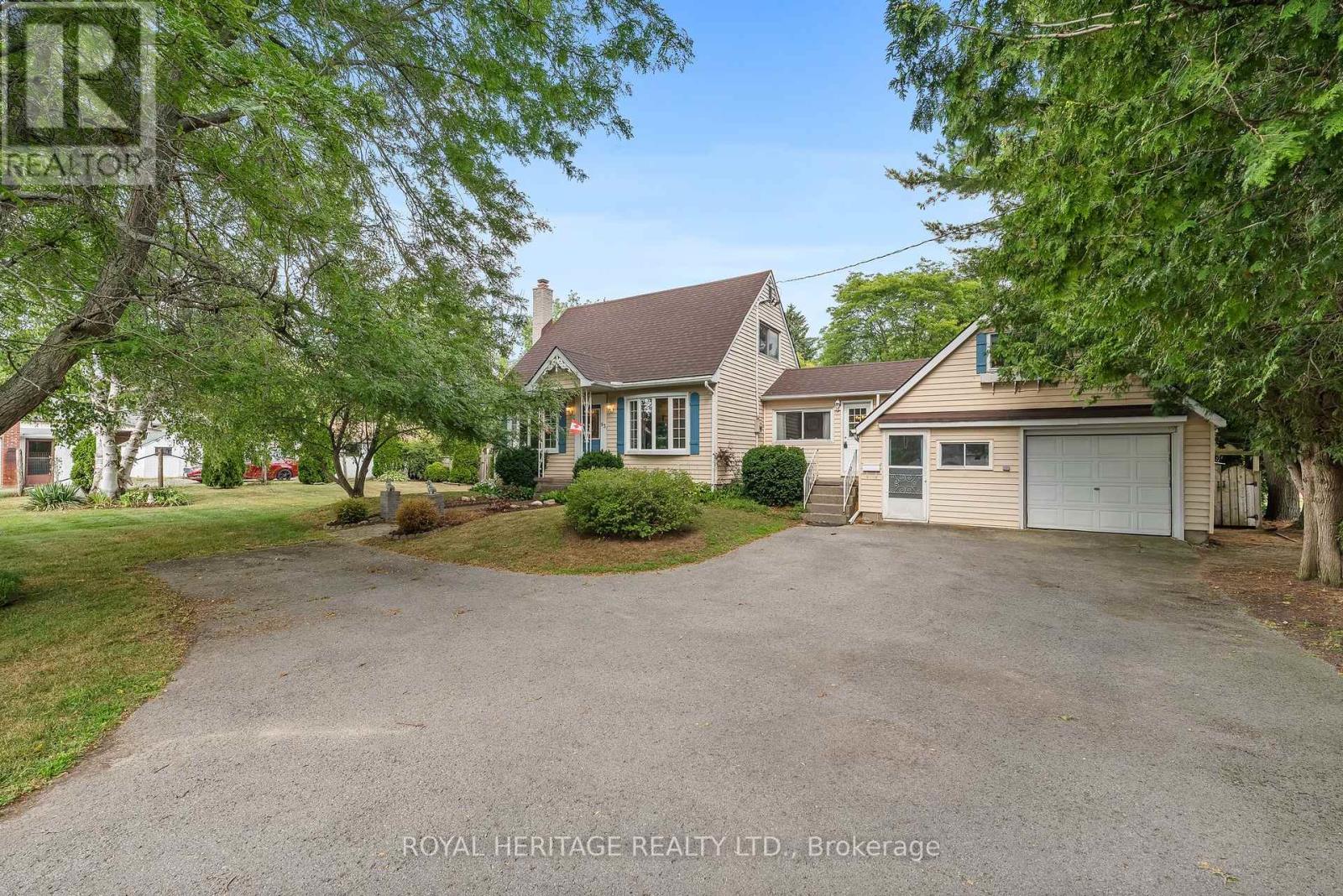 93 Ontario St, Brighton, ON K0K 1H0