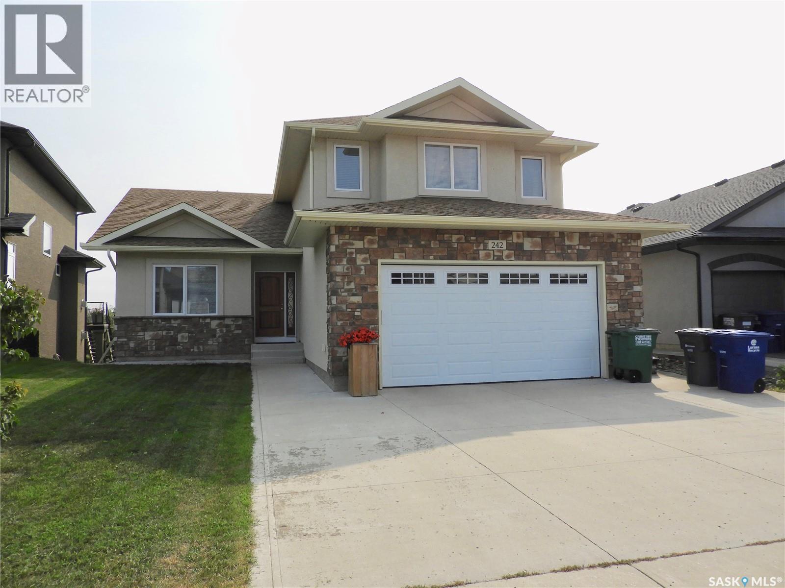 242 Whalley Cres, Saskatoon, SK S7T 0N9