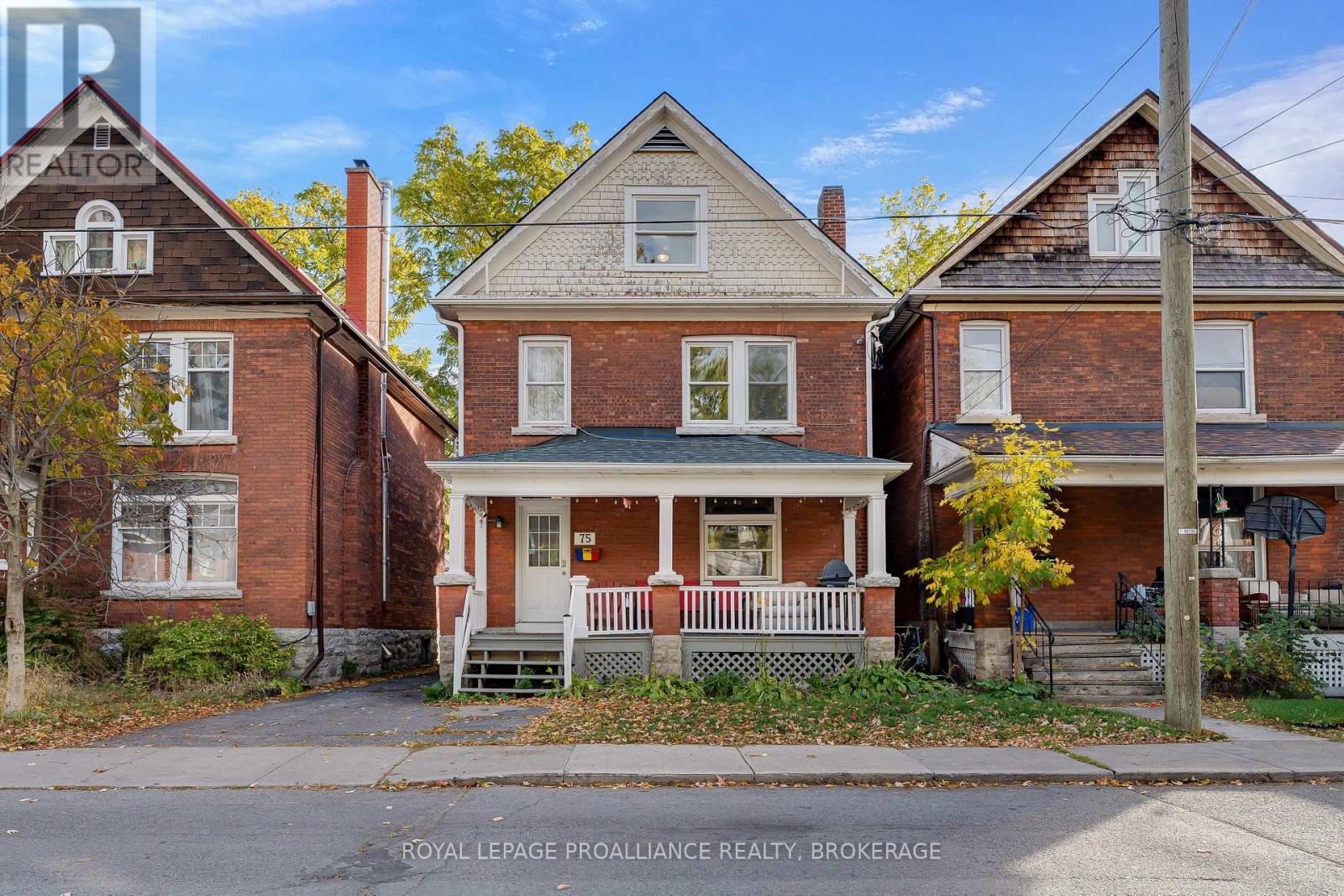 75 Nelson St, Kingston, ON K7L 3W7