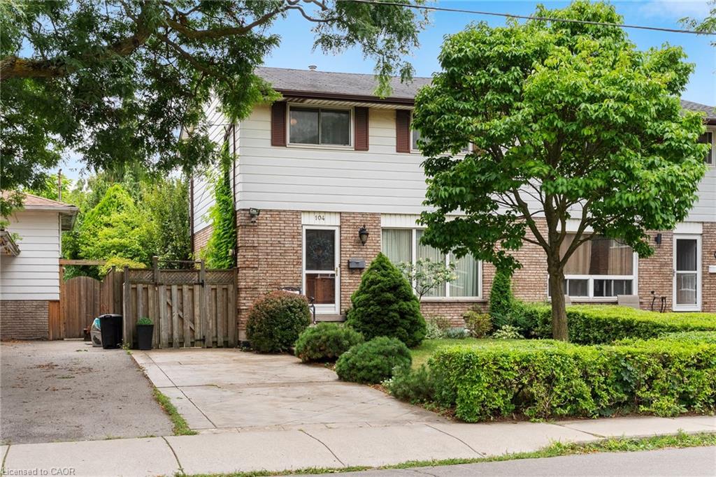 104 Berkindale Dr, Hamilton, ON L8E 1M5