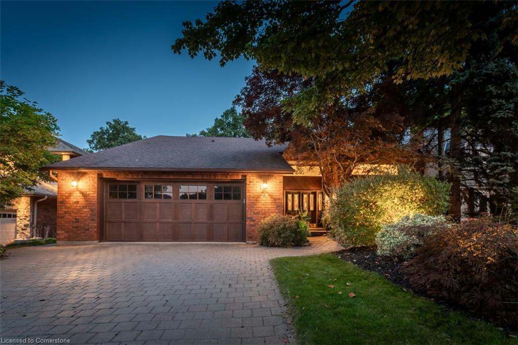 1351 Hazelton Blvd, Burlington, ON L7P 4T9