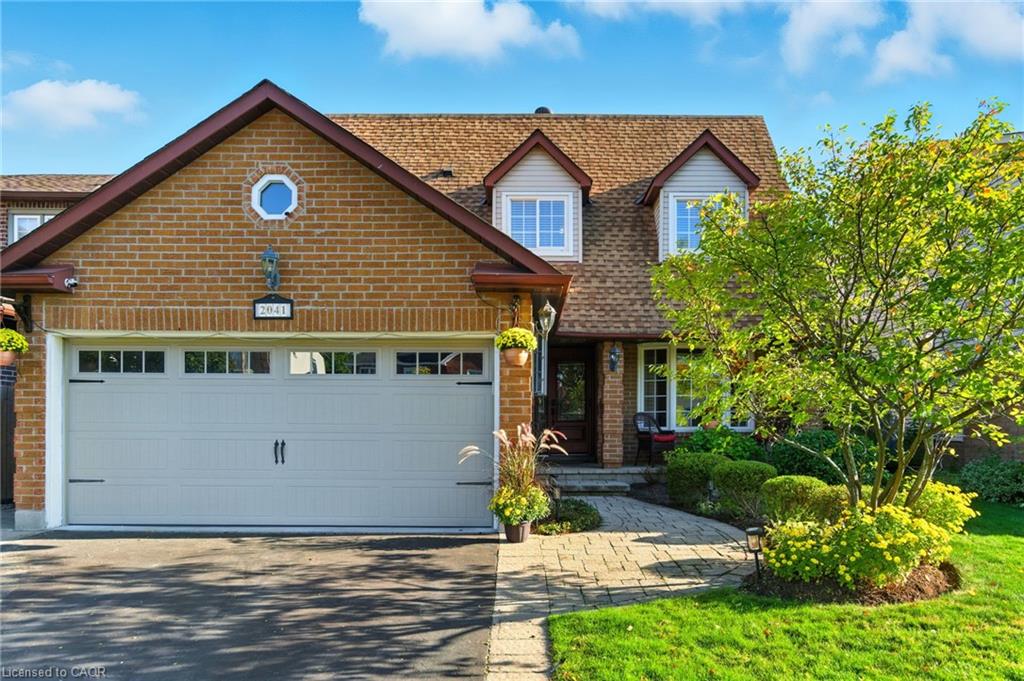 2041 Quail Valley Dr, Burlington, ON L7M 2T5