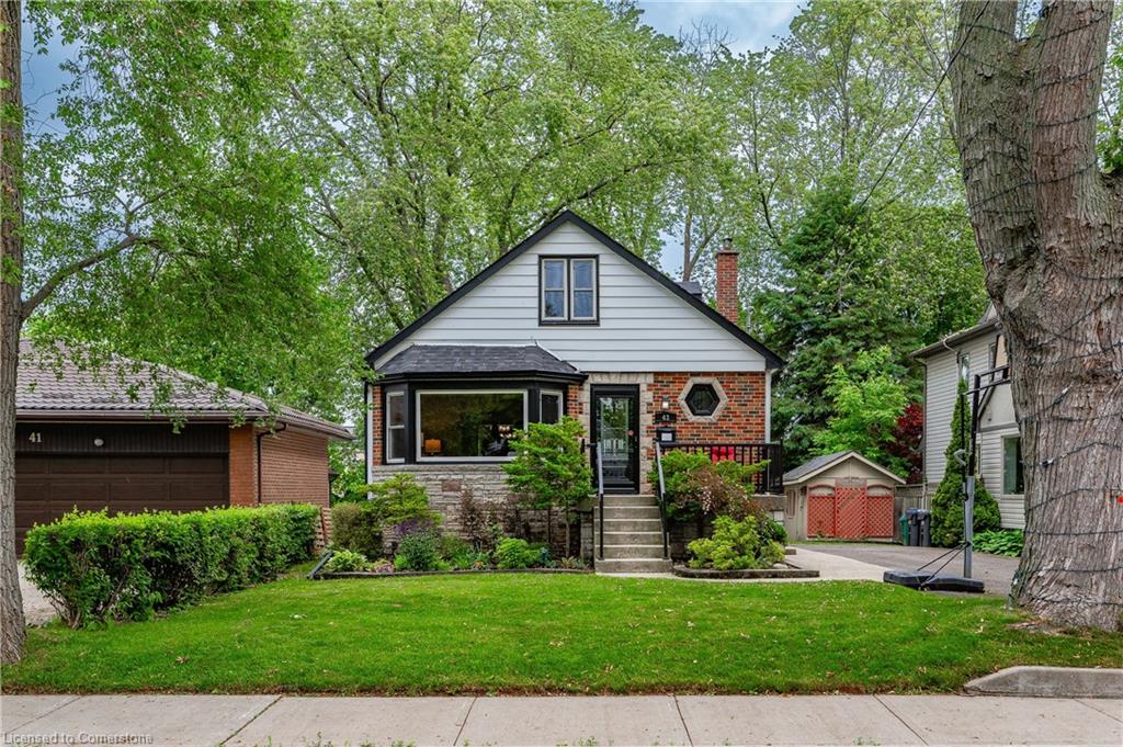 43 Pine Ave S, Mississauga, ON L5H 2P5