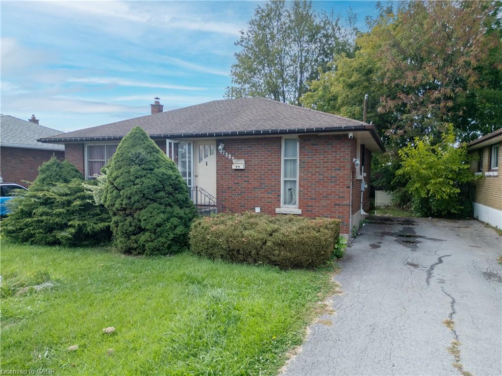 7385 Fern Ave, Niagara Falls, ON L2G 5H4