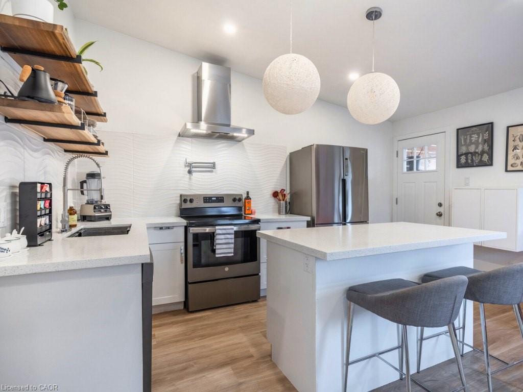 48 Frederick Ave, Hamilton, ON L8H 4K4